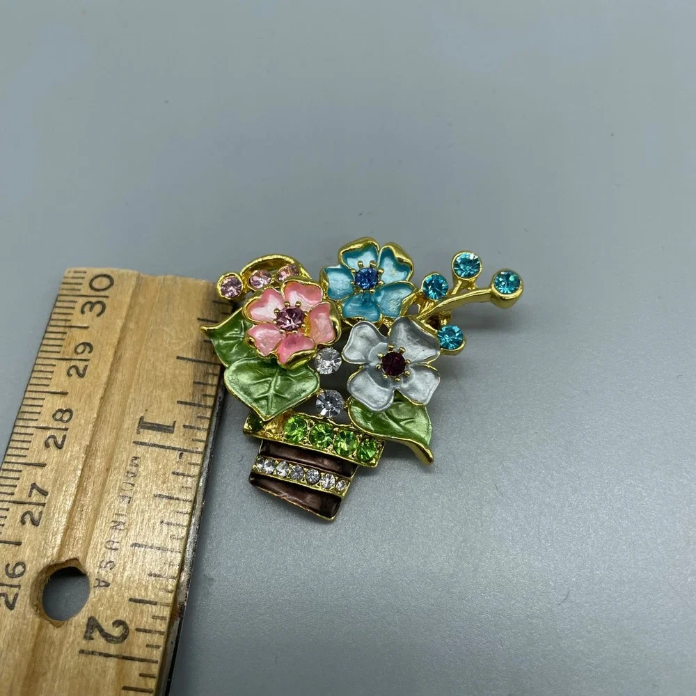 Floral‎ Flower Basket Brooch Pin Enamel Rhinestone Gold Tone Colorful Garden